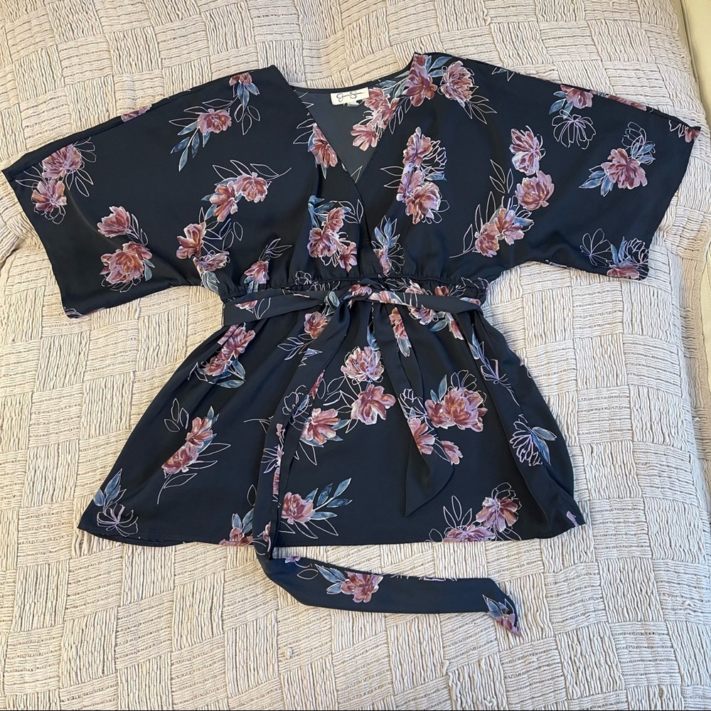 Maternity floral kimono top by Jessica Simpson. Spring and summer maternity top.